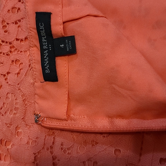 Banana Republic Women's Corral Lace Knee Skirt (Sz 4) - Picture 3 of 5